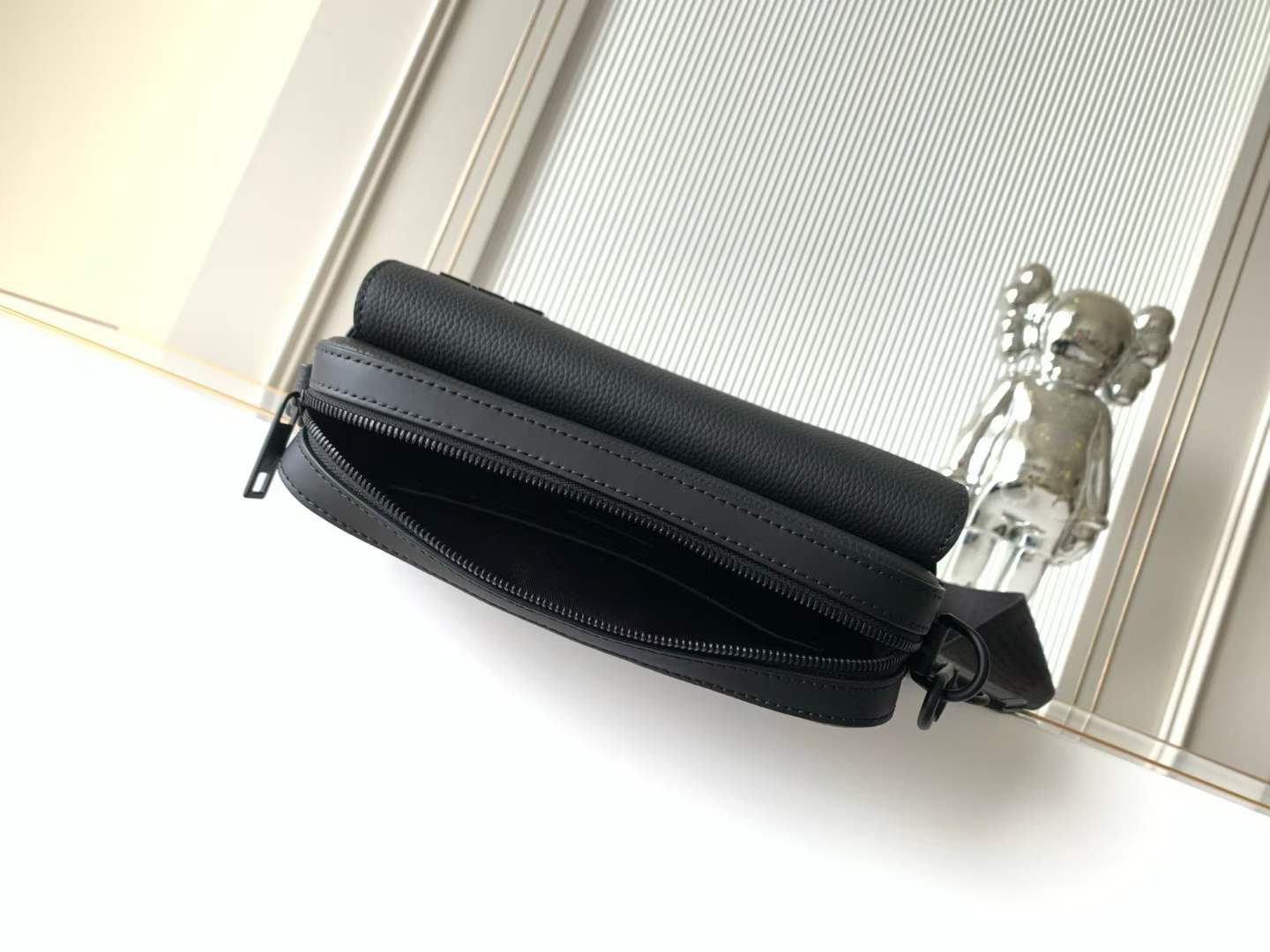 루이비통 M22482 7