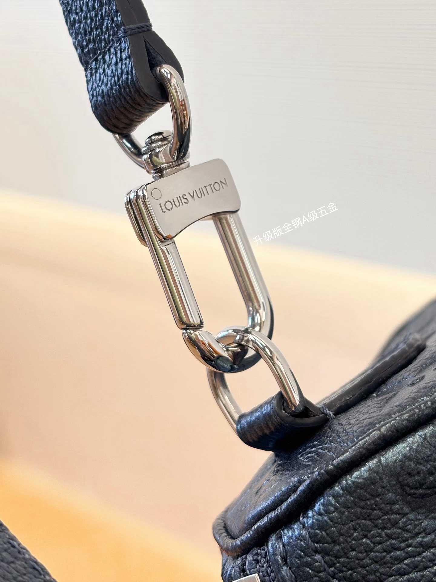 루이비통 M26510 9