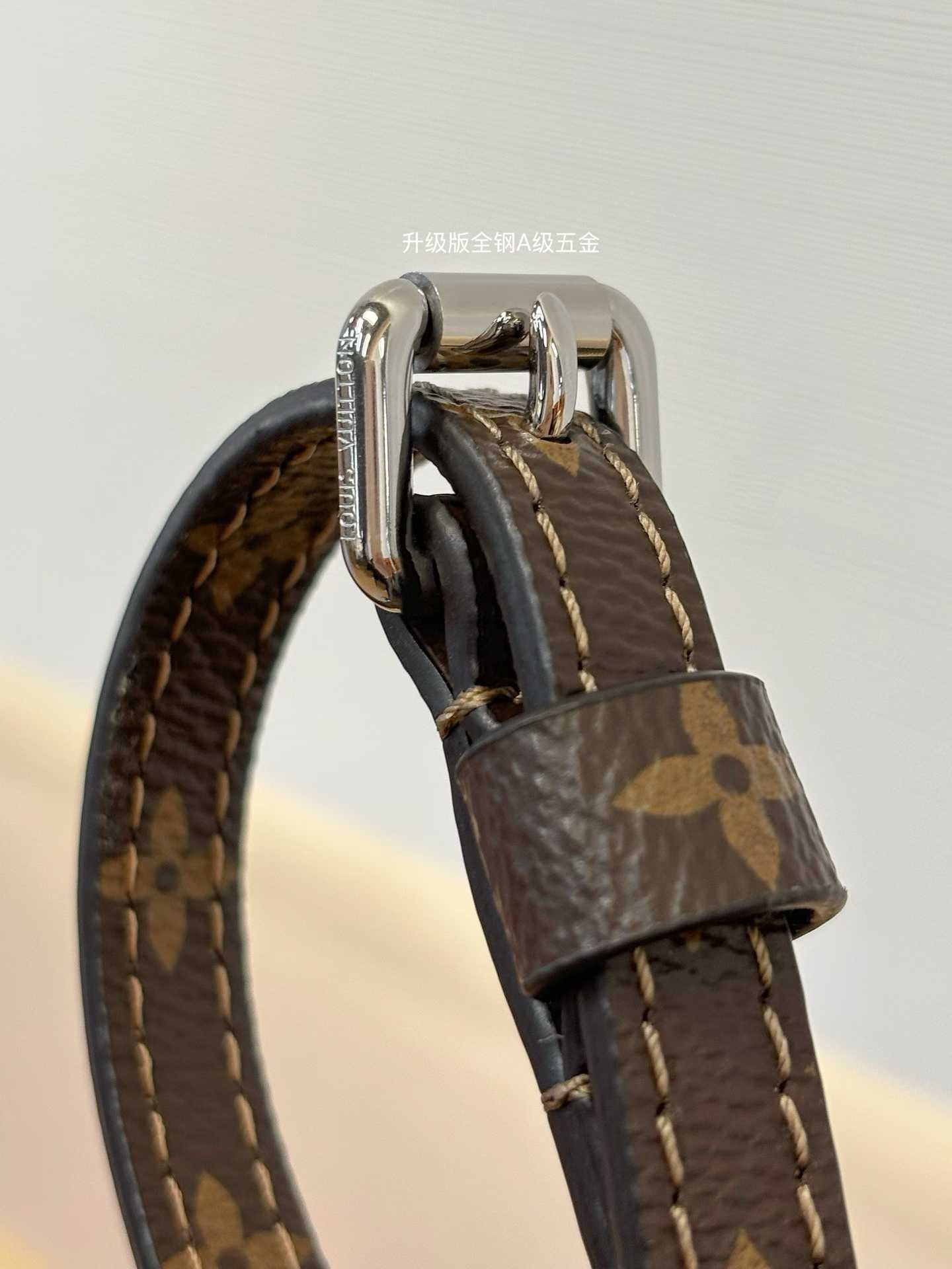 루이비통 M27920 8