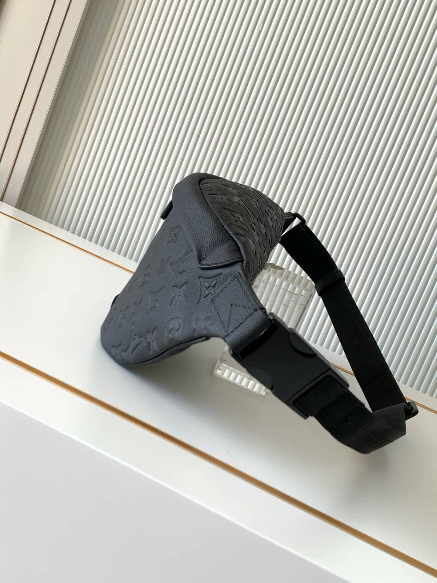 루이비통 M46036 1