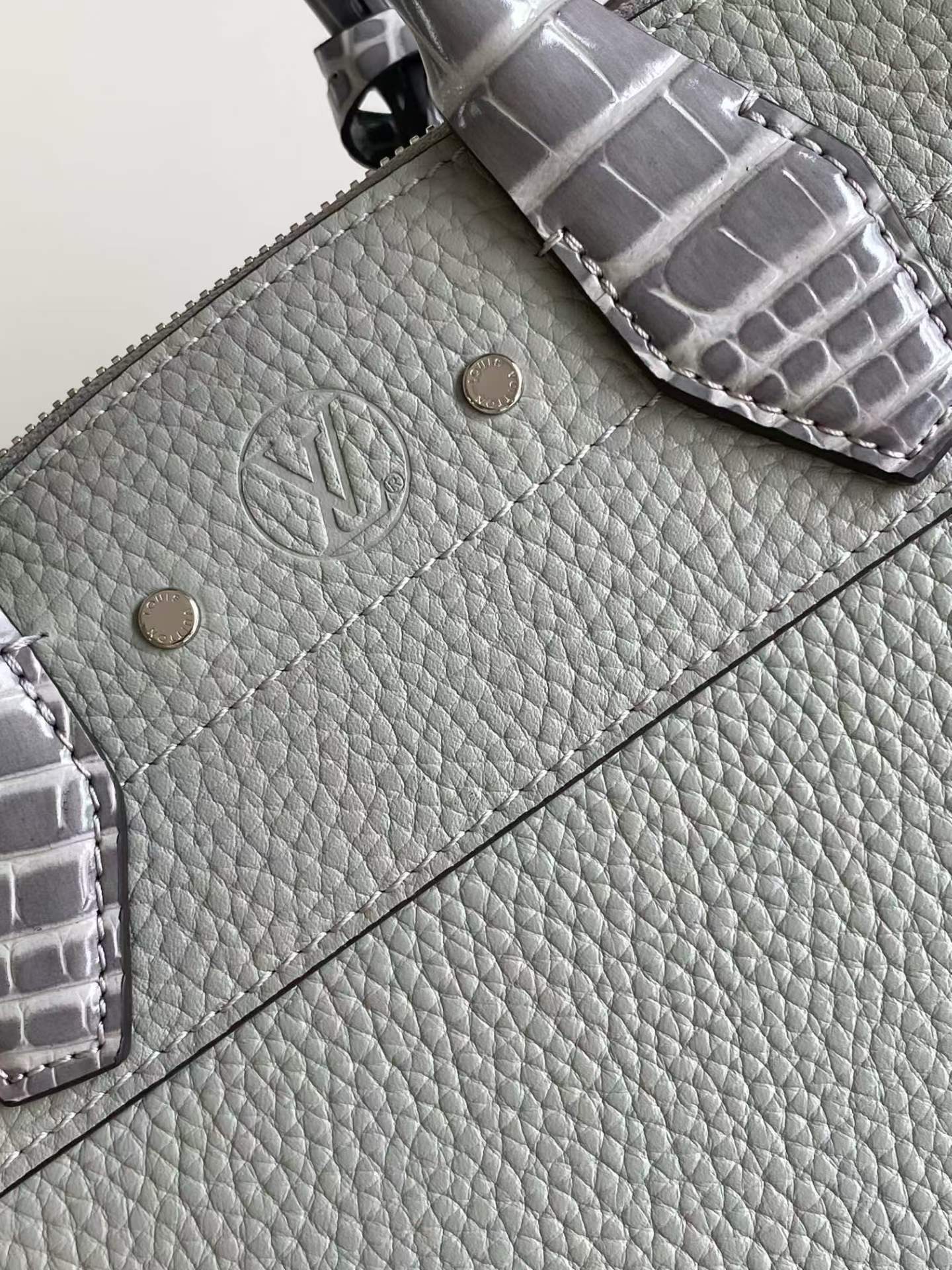 루이비통 M95847 III 5